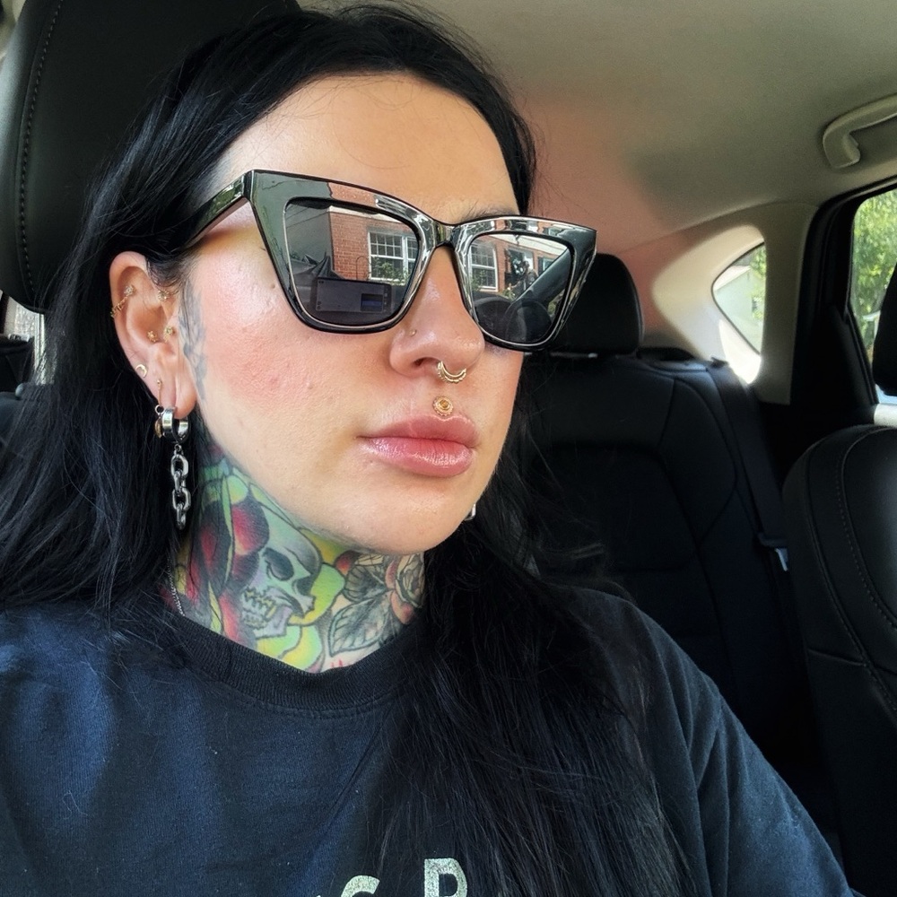 Meet your Posher, Anya